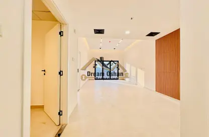 Apartment - 1 Bedroom - 2 Bathrooms for rent in Al Amir Abdullah Building - Al Warsan 4 - Al Warsan - Dubai Apartment - 1 Bedroom - 2 Bathrooms for rent in Al Amir Abdullah Building - Al Warsan 4 - Al Warsan - Dubai