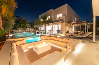 Villa - 4 Bedrooms - 6 Bathrooms for sale in Meadows 2 - Meadows - Dubai