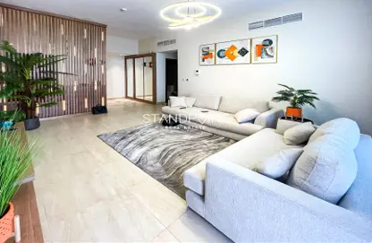 Apartment - 2 Bedrooms - 3 Bathrooms for sale in Daisy - Azizi Residence - Al Furjan - Dubai