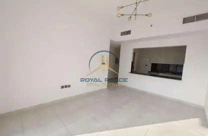 شقة - 2 غرف نوم - 2 حمامات للايجار في بن غاطي روز - منطقة 15 - قرية جميرا الدائرية - دبي