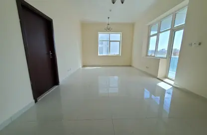 Apartment - 2 Bedrooms - 2 Bathrooms for rent in Metro Building - Al Barsha 1 - Al Barsha - Dubai