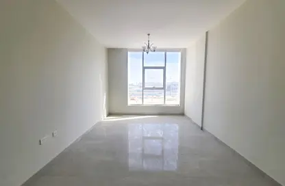 شقة - غرفة نوم - 2 حمامات للايجار في الزاهية - تجارية مويلح - الشارقة