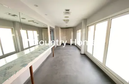 Villa - Studio - 3 Bathrooms for rent in Umm Suqeim 1 Villas - Umm Suqeim 1 - Umm Suqeim - Dubai