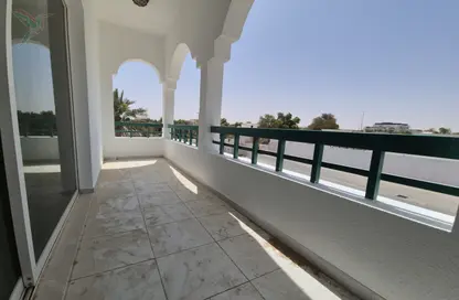 فيلا - 4 غرف نوم - 4 حمامات للايجار في الحبووي - المرخانية - العين