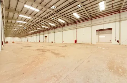 Warehouse - Studio - 2 Bathrooms for rent in Al Sajaa Industrial - Al Sajaa - Sharjah