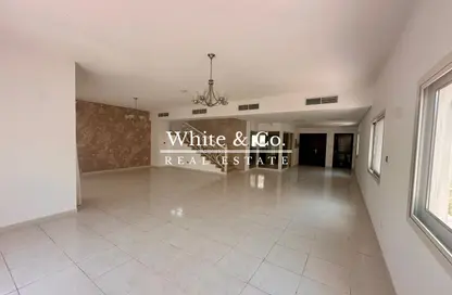 Villa - 4 Bedrooms - 5 Bathrooms for rent in District 19 - Jumeirah Village Circle - Dubai