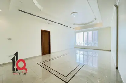 Apartment - 3 Bedrooms - 5 Bathrooms for rent in Shining Towers - Al Khalidiya - Abu Dhabi