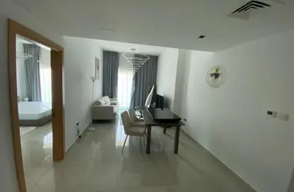 شقة - غرفة نوم - 2 حمامات للايجار في ذا سكوير تاور - الضاحية 13 - قرية جميرا الدائرية - دبي