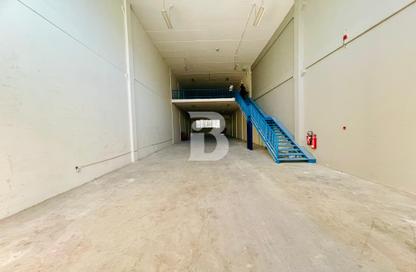 Warehouse - Studio - 2 Bathrooms for rent in Al Quoz 3 - Al Quoz - Dubai