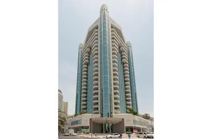 Outdoor Building image for: Apartment - 3 Bedrooms - 3 Bathrooms for rent in Creek Tower - Corniche Deira - Deira - Dubai, Image 1