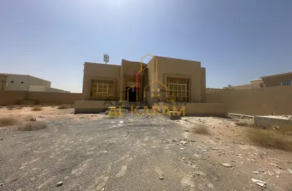 فيلا - 3 غرف نوم - 4 حمامات للبيع في الرفاع - رأس الخيمة