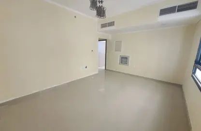 شقة - غرفة نوم - 2 حمامات للايجار في الثاني مويلح - تجارية مويلح - الشارقة