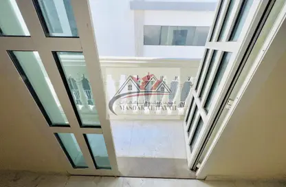 شقة - غرفة نوم - 2 حمامات للايجار في بناية مويليح 29 - مويلح - الشارقة