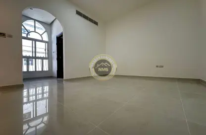 Apartment - Studio - 1 Bathroom for rent in Al Mushrif Villas - Al Mushrif - Abu Dhabi