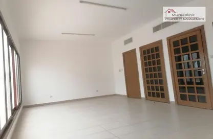Empty Room image for: Apartment - 2 Bedrooms - 3 Bathrooms for rent in Al Zahraa - Abu Dhabi, Image 1