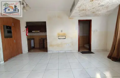 Apartment - Studio - 1 Bathroom for rent in Al Rumailah building - Al Rumailah 2 - Al Rumaila - Ajman