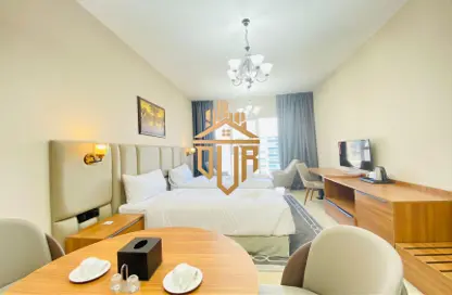 Living / Dining Room image for: Apartment - 1 Bathroom for rent in Safeer Tower - Dubai Marina - Dubai, Image 1