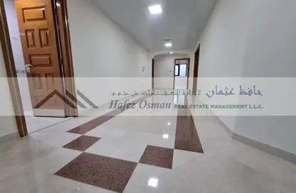شقة - 4 غرف نوم - 4 حمامات للايجار في شارع المطار - أبوظبي