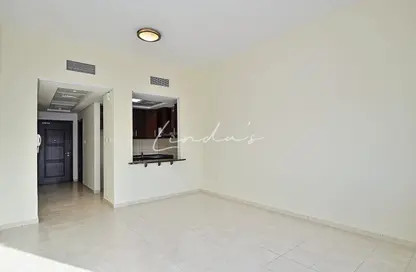 Apartment - Studio - 1 Bathroom for rent in Building 38 to Building 107 - Mediterranean Cluster - Discovery Gardens - Dubai