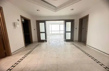 شقة - 3 غرف نوم - 3 حمامات للايجار في شارع الكورنيش - أبوظبي