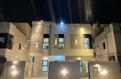 فيلا - 5 غرف نوم - 7 حمامات للايجار في الحليو 2 - الحليو - عجمان