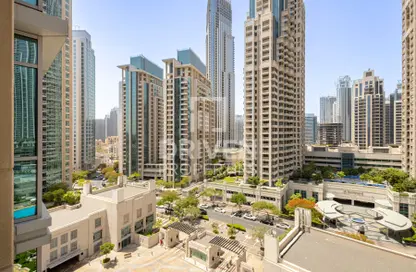 Apartment - 1 Bedroom - 2 Bathrooms for rent in Downtown Dubai - Dubai