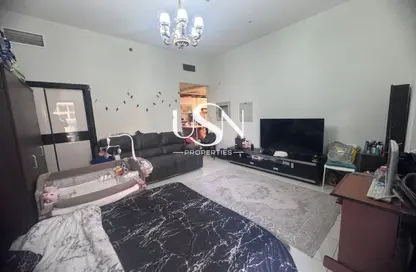 Apartment - Studio - 1 Bathroom for sale in Glitz 2 - Glitz - Dubai Studio City - Dubai