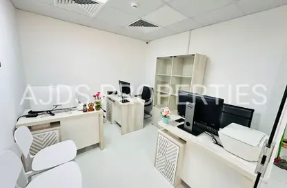 Office Space - Studio - 1 Bathroom for rent in Silver Home Building - Hor Al Anz - Deira - Dubai