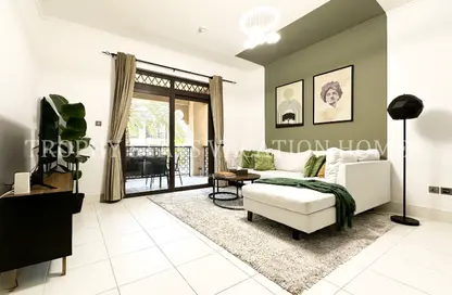 شقة - 2 غرف نوم - 3 حمامات للايجار في ينسون 3 - ينسون - دبي القديمة - وسط مدينة دبي - دبي