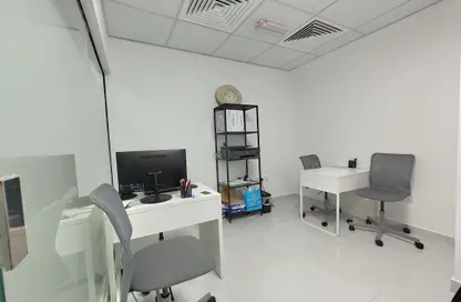 Spacious Full furnished office in Sheikh Zayed Rd