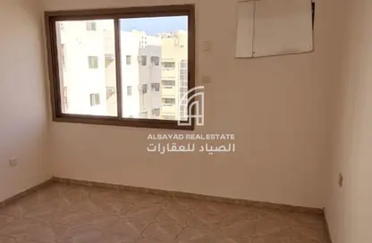 شقة - غرفة نوم - 1 حمام للايجار في بناء النباعة - النبعة - الشرق - الشارقة شقة - غرفة نوم - 1 حمام للايجار في بناء النباعة - النبعة - الشرق - الشارقة