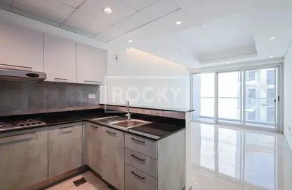 صورة لـ مطبخ شقة - 2 غرف نوم - 3 حمامات للايجار في سنتوريون أونيكس - ميدان - دبي ، صورة رقم 1
