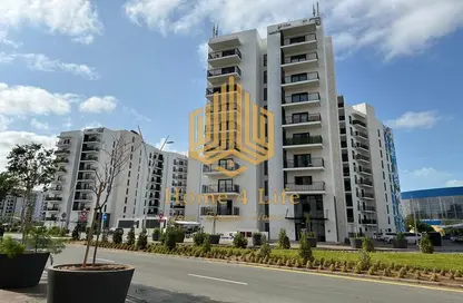 Apartment - 3 Bedrooms - 5 Bathrooms for sale in Waters Edge - Yas Island - Abu Dhabi