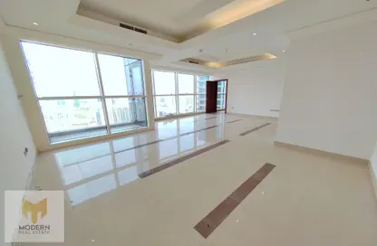 Empty Room image for: Apartment - 3 Bedrooms - 5 Bathrooms for rent in Wave tower - Corniche Road - Abu Dhabi, Image 1
