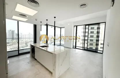 شقة - غرفة نوم - 2 حمامات للايجار في كاتش ريزيدينس لاي جي او - الضاحية 12 - قرية الجميرا سركل - دبي