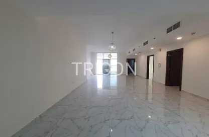 Apartment - 3 Bedrooms - 4 Bathrooms for rent in Safeer Residence 3 - Dubai Land Residence Complex - Dubai
