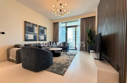Apartment - 1 Bedroom - 1 Bathroom for sale in Marina Vista - EMAAR Beachfront - Dubai Harbour - Dubai