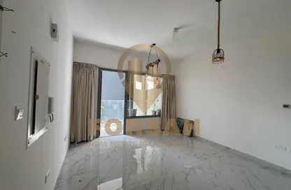 Apartment - 1 Bedroom - 2 Bathrooms for rent in Oasis 1 - Oasis Residences - Masdar City - Abu Dhabi