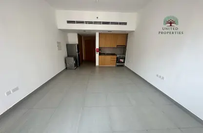Empty Room image for: Apartment - 1 Bathroom for rent in Al Mamsha - Muwaileh - Sharjah, Image 1