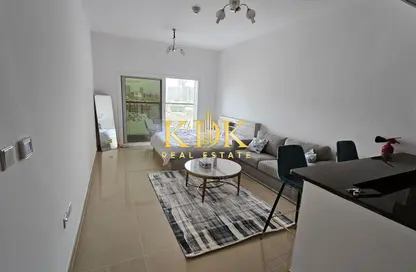 شقة - 1 حمام للايجار في برج يوني ايستات برايم - الضاحية 10 - قرية الجميرا سركل - دبي