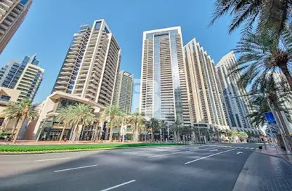 Apartment - 1 Bedroom - 2 Bathrooms for rent in Boulevard Crescent 1 - BLVD Crescent - Downtown Dubai - Dubai