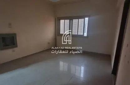 Apartment - 1 Bedroom - 2 Bathrooms for rent in Palm Tower 1 - Palm Towers - Al Majaz - Sharjah