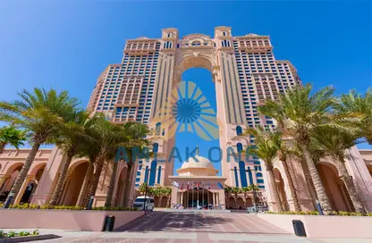 Apartment - 3 Bedrooms - 4 Bathrooms for rent in Fairmont Marina Residences - The Marina - Abu Dhabi