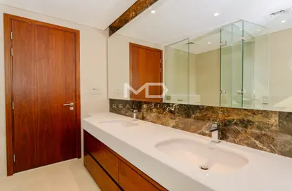 Villa - 5 Bedrooms - 7 Bathrooms for rent in Nad Al Dhabi - Al Jubail Island - Abu Dhabi