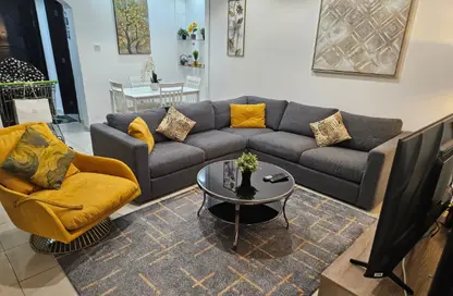 Apartment - 2 Bedrooms - 2 Bathrooms for rent in Palm Tower 1 - Palm Towers - Al Majaz - Sharjah