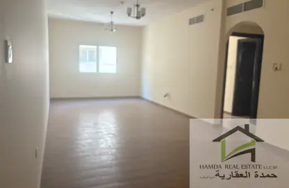 شقة - غرفة نوم - 2 حمامات للايجار في تجارية مويلح - الشارقة