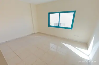 شقة - 2 غرف نوم - 2 حمامات للايجار في بناية البطينة 9 - البطينة - الشارقة