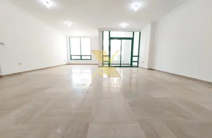 Apartment - 3 Bedrooms - 4 Bathrooms for rent in Al Hana Tower - Al Khalidiya - Abu Dhabi