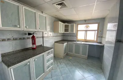 Apartment - 2 Bedrooms - 2 Bathrooms for rent in Abu Jemeza Building 2 - Al Mareija - Al Gharb - Sharjah