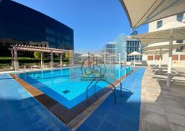صورةحوض سباحة لـ: شقة - 1 غرفة نوم - 1 حمام للكراء في بلوم مارينا - البطين - أبوظبي, صورة 1